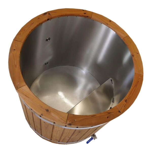 Cold tub with chiller connections